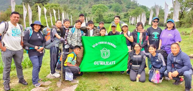 High Altitude Trekking Expedition to Sandakphu (12, 000 ft.) In Darjeeling Himalayas